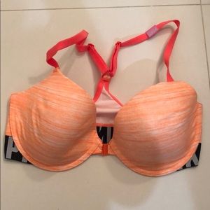 VS PINK Lightly Lined Front Close Bra in Orange